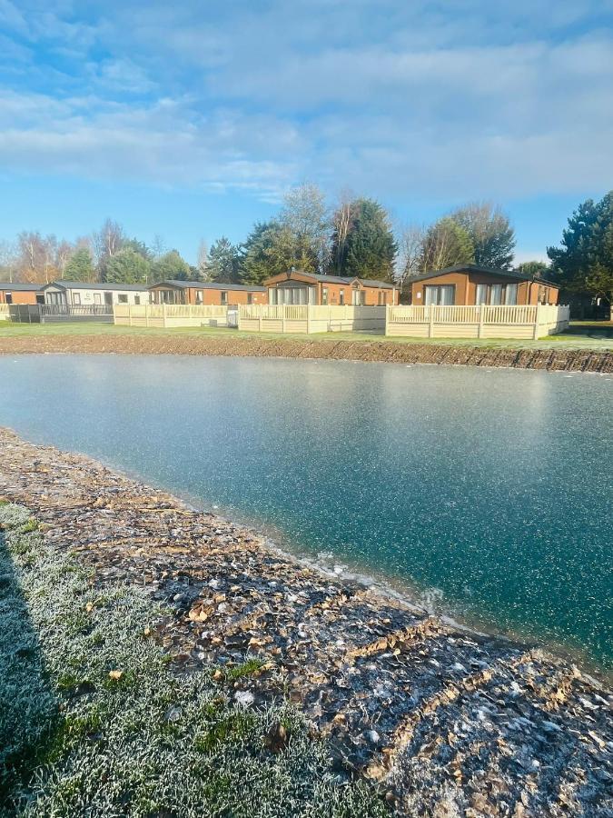 Loki'S Retreat Lodge With Hot Tub York Exterior foto