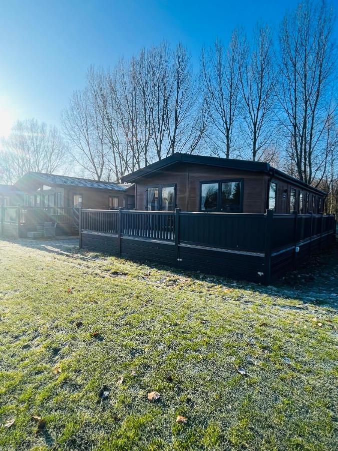 Loki'S Retreat Lodge With Hot Tub York Exterior foto